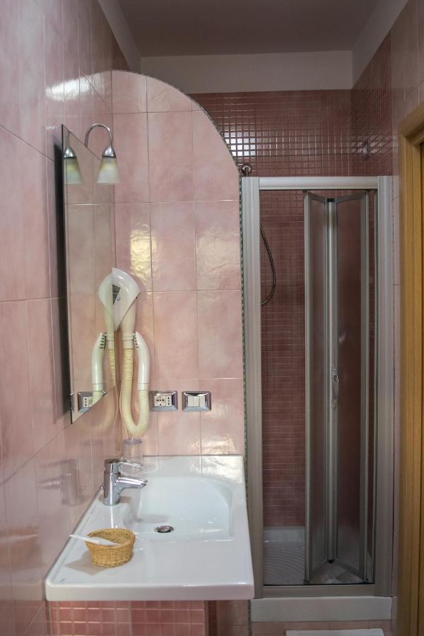 Hotel Ginevra Poggiomarino Екстер'єр фото